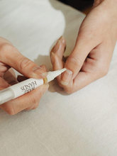 Load image into Gallery viewer, Dry Gloss Manicure Kit