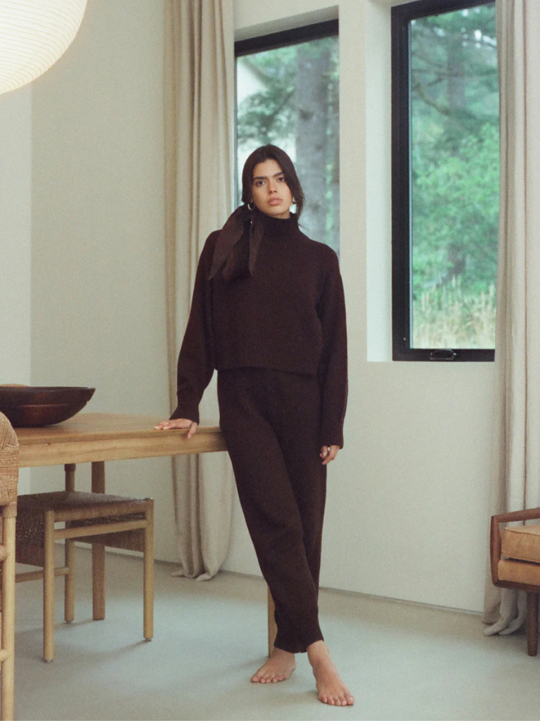 Crop Turtleneck - Walnut