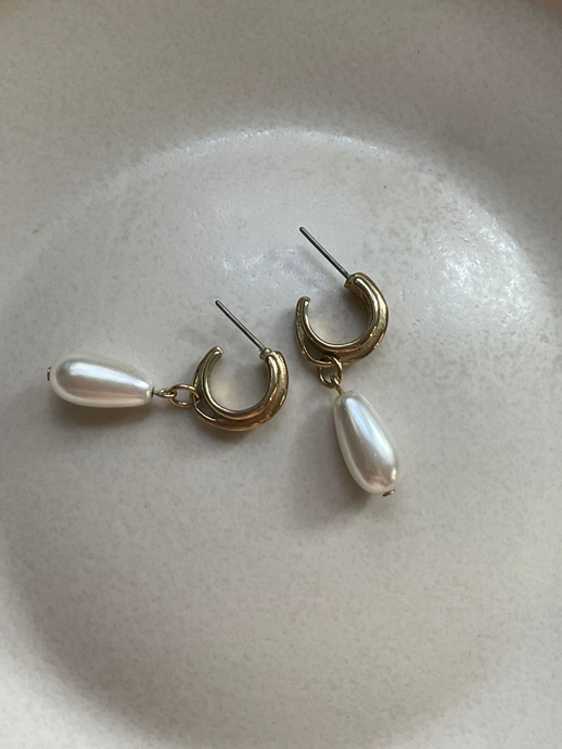 Vintage Pearl Drop Earring