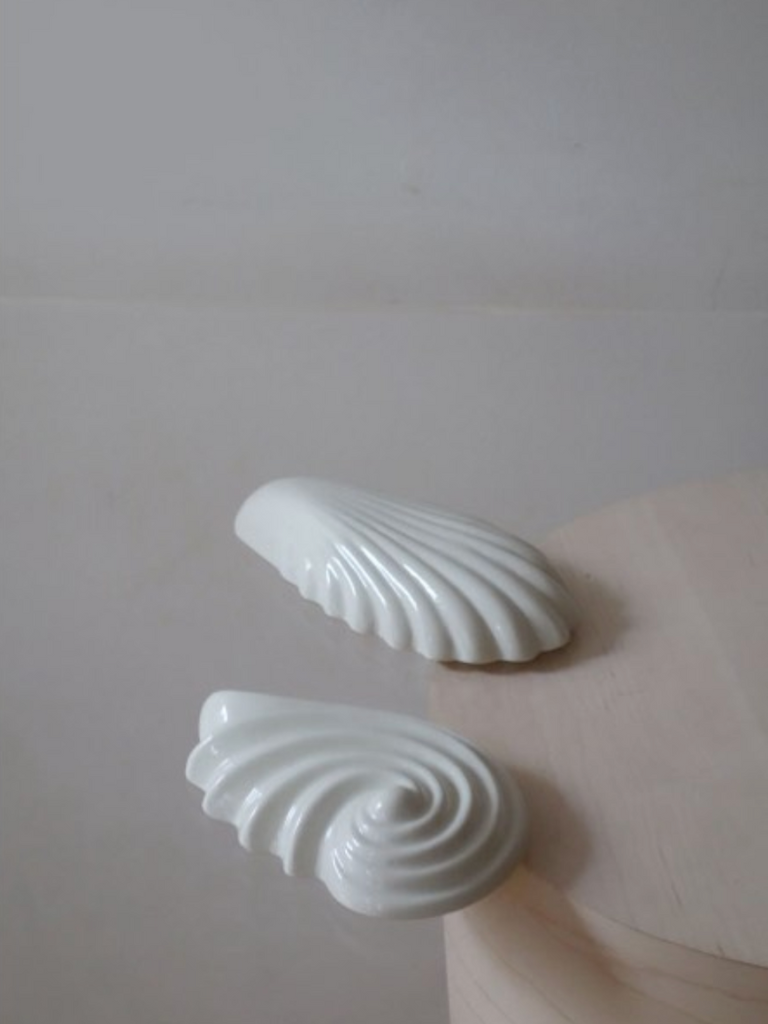Costa Vessel - Porcelain