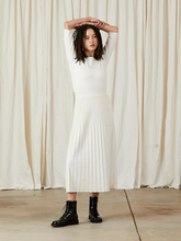 Load image into Gallery viewer, Cotton/Wool Pleated Midi Skirt - Bone