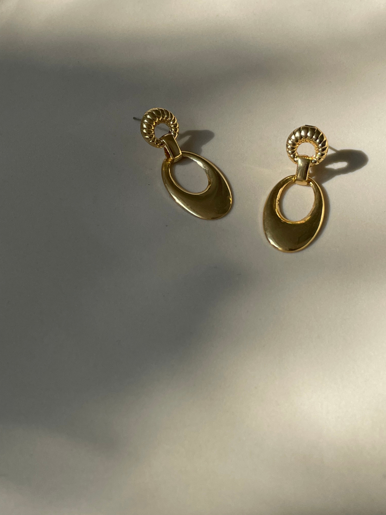 Vintage Oval Drop Earrings