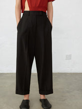 Load image into Gallery viewer, Tailoring Masculine Pants - Black