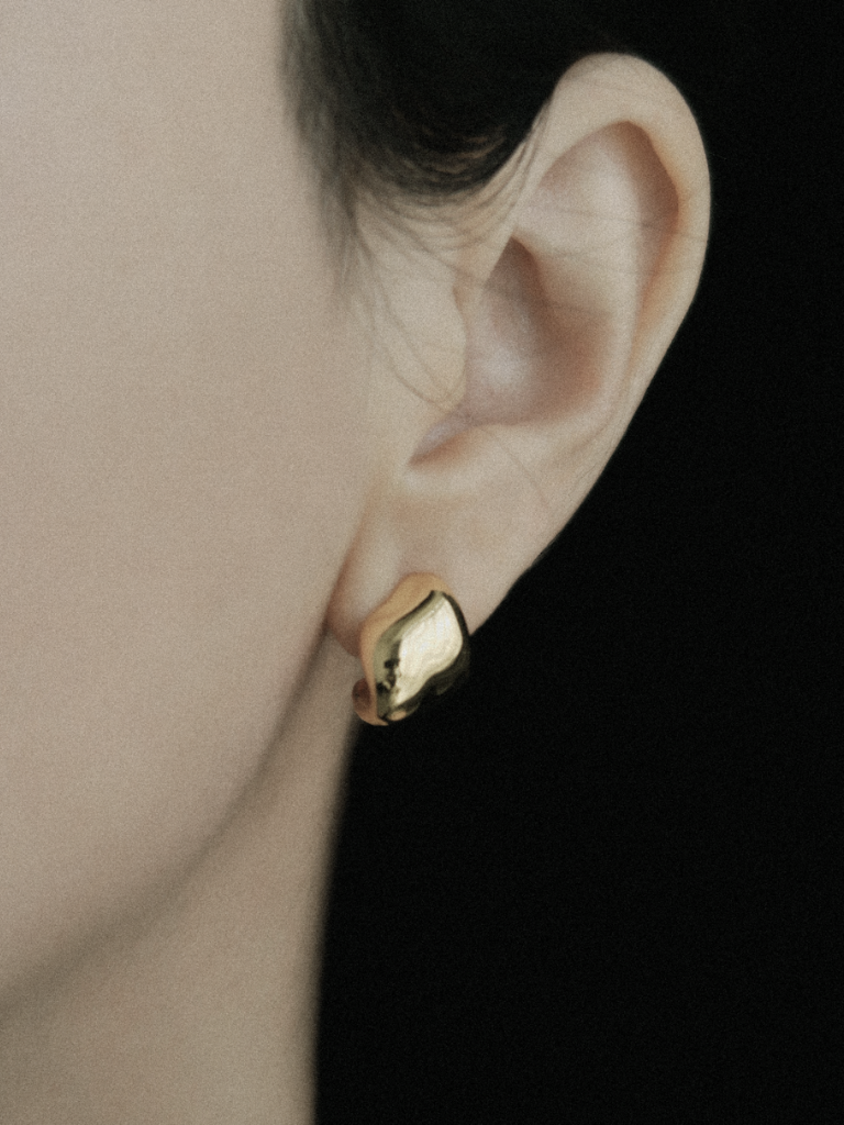 Paige Curve Earrings