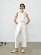 Load image into Gallery viewer, Viscose Waistcoast - Marshmallow