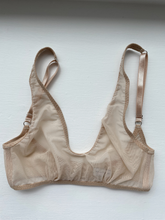 Load image into Gallery viewer, Ikebana Bra - Ecru