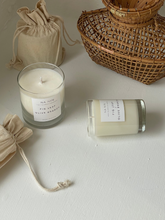 Load image into Gallery viewer, Fig Leaf &amp; Olive Branch Candle / Available in 5oz &amp; 8 oz