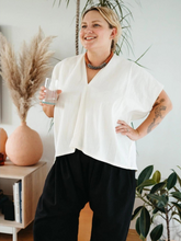 Load image into Gallery viewer, Everyday Top in Cotton Lyocell - Natural