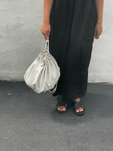 Load image into Gallery viewer, Pleated Bag - Creme