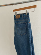 Load image into Gallery viewer, 505 Levi’s Dark Wash