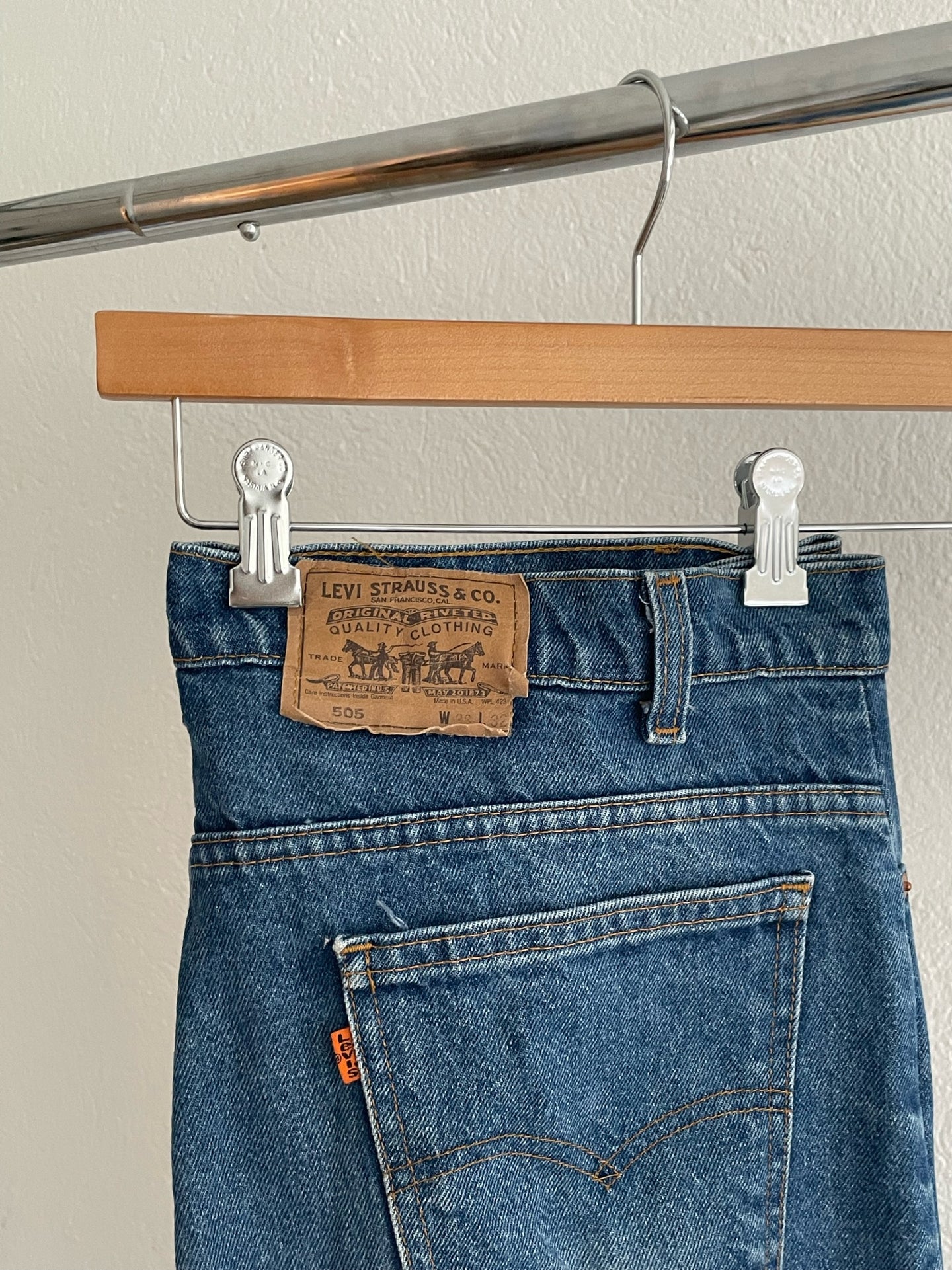 505 Levi’s Dark Wash