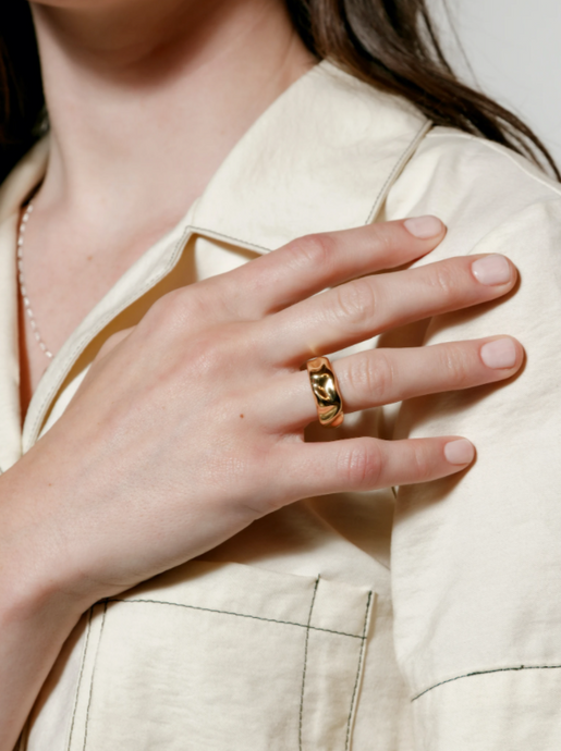 Aida Ring in Gold